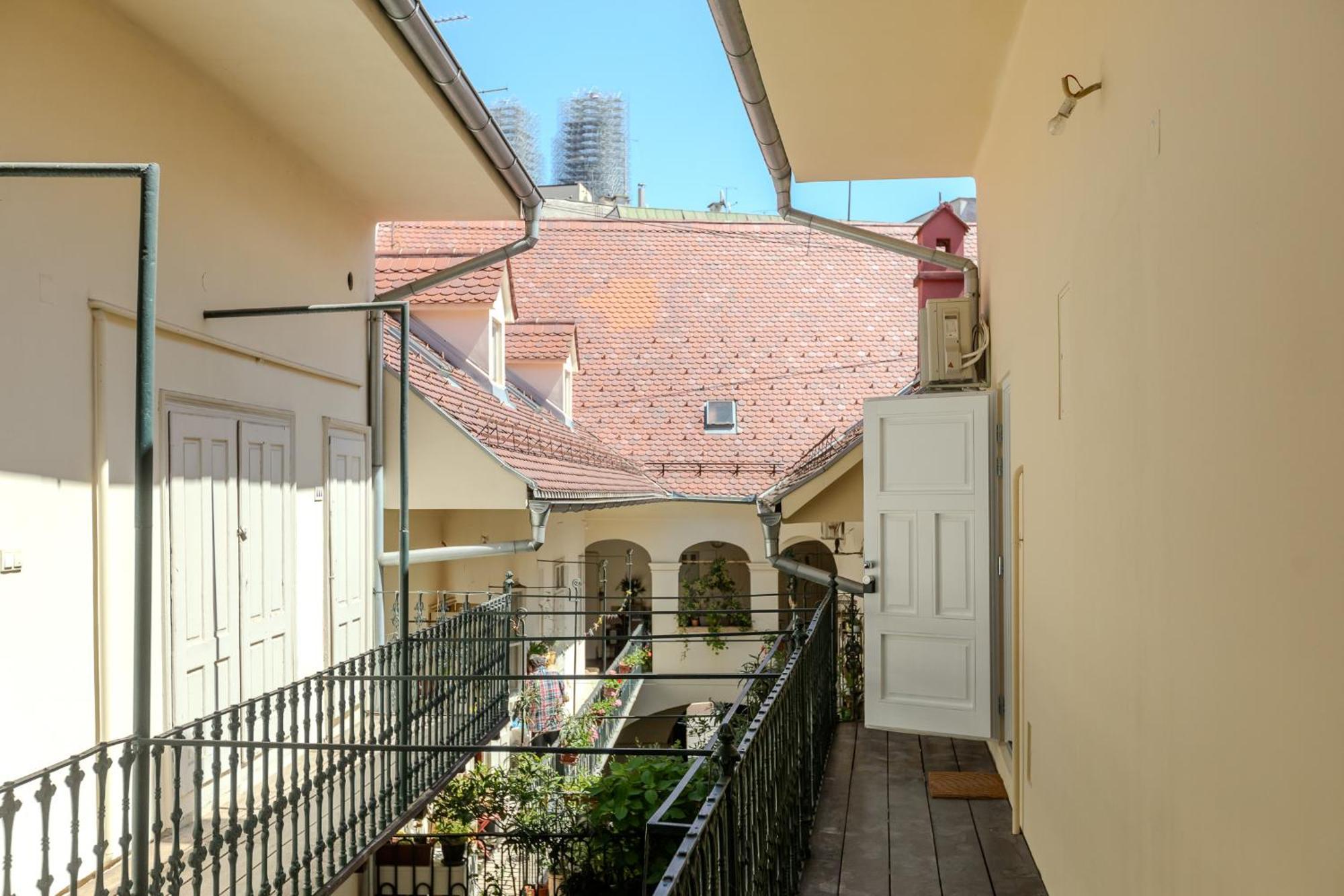 Apartment Nikola 4* Zagreb Bagian luar foto